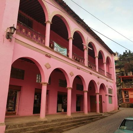 Hotel Jardin Mineral de Angangueo Ngoại thất bức ảnh